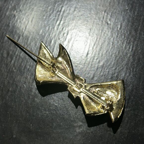 Vintage Signed Gerry's 2" Gold Tone Bow Pin Brooch - Picture 5 of 5